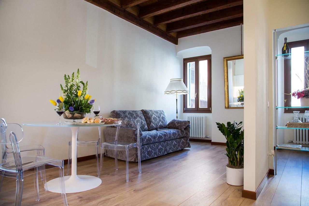 Residenza Duomo3 - Apartments Verona Esterno foto